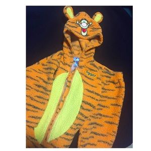 18m Matching Tigger set